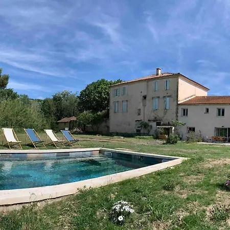 Maison : L'appart Des Anges 10 Personnes * Althen-des-Paluds