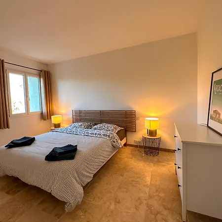 Maison : L'appart Des Anges 10 Personnes * Althen-des-Paluds